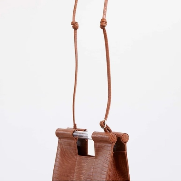 BEIS | NWT - Faux Crocodile Crossbody Bag Clutch in Cognac - Convertible Purse - Picture 2 of 5